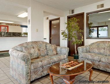 Sunset Inn Northlake 샬럿 내부 사진