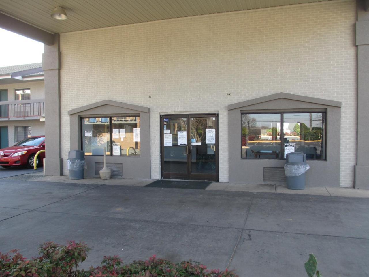 Sunset Inn Northlake 샬럿 외부 사진
