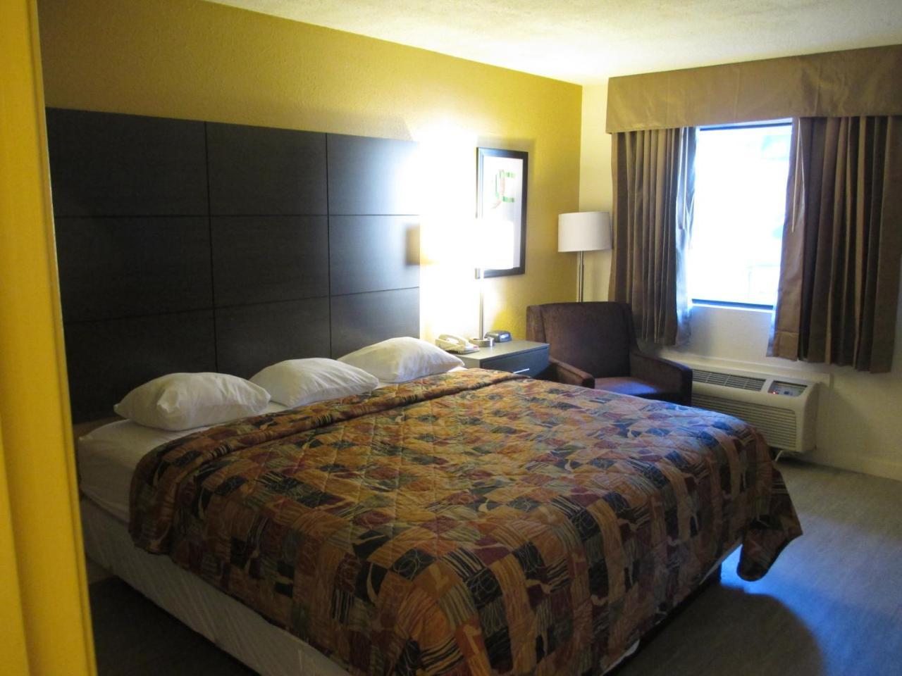 Sunset Inn Northlake 샬럿 외부 사진