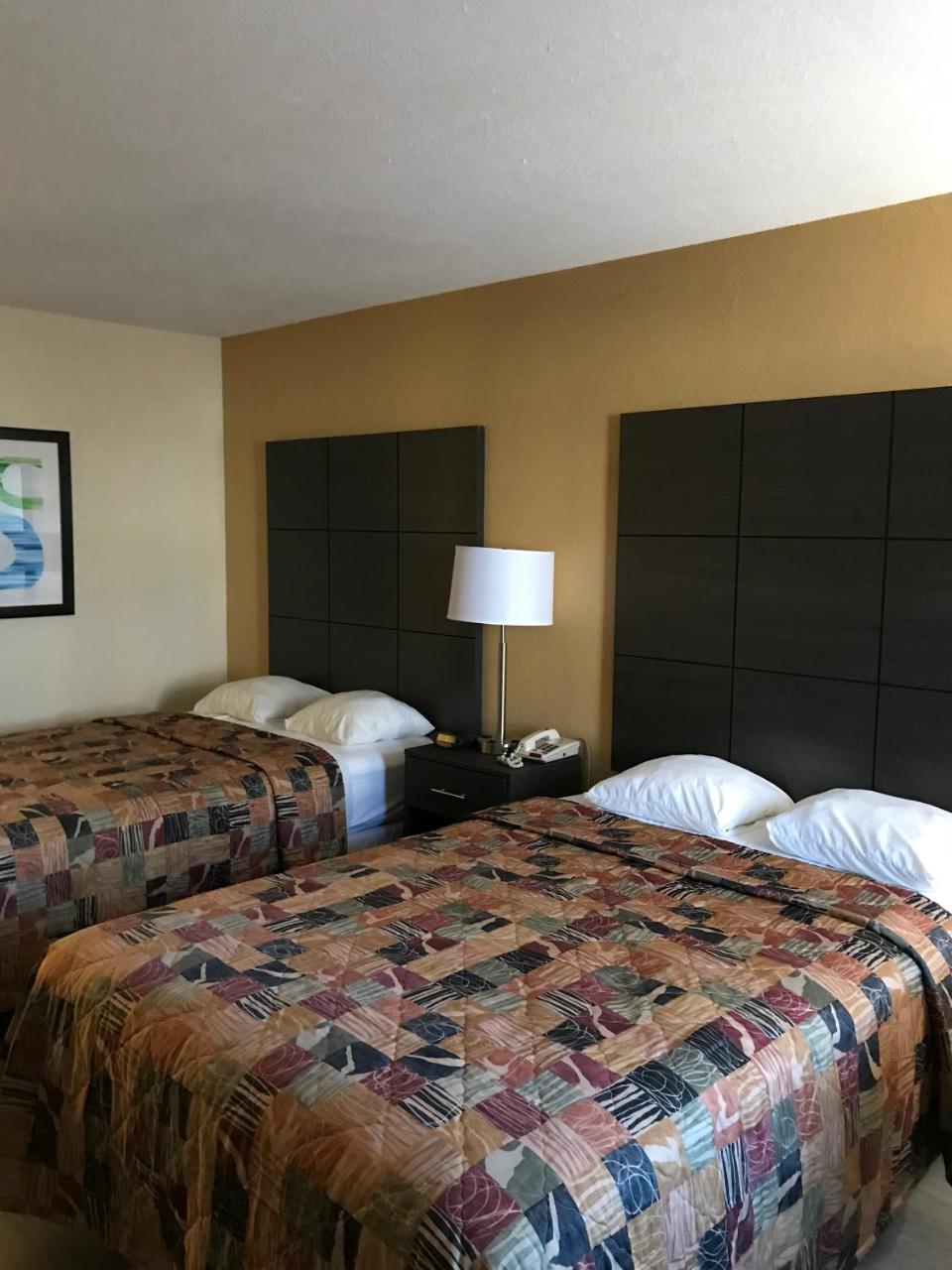 Sunset Inn Northlake 샬럿 외부 사진